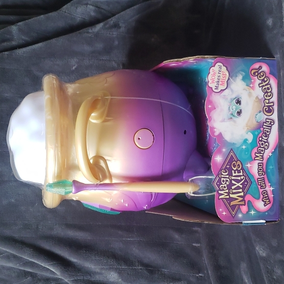 Magic Mixies Magical Misting Cauldron W/ Interactive Toy- Blue - Picture 3 of 3
